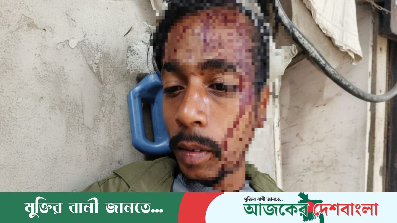 মাদকের টাকার নেশায় অন্ধ ছোট ভাই: যশোরে বড় ভাইকে কুপিয়ে রক্তাক্ত