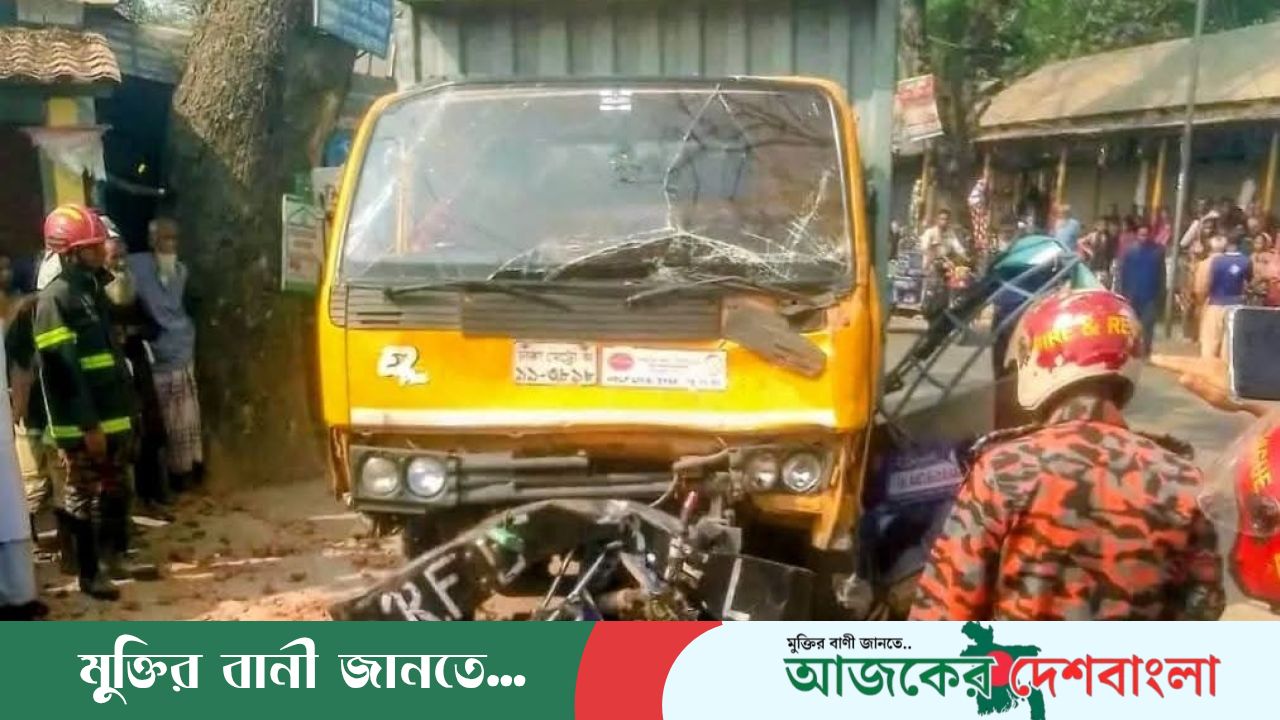 গাইবান্ধার সাদুল্লাপুরে কাভার্ডভ্যান-অটোরিক্সা ও সিএনজি মুখোমুখি সংঘর্ষে চালকসহ নিহত ২, আহত ৫