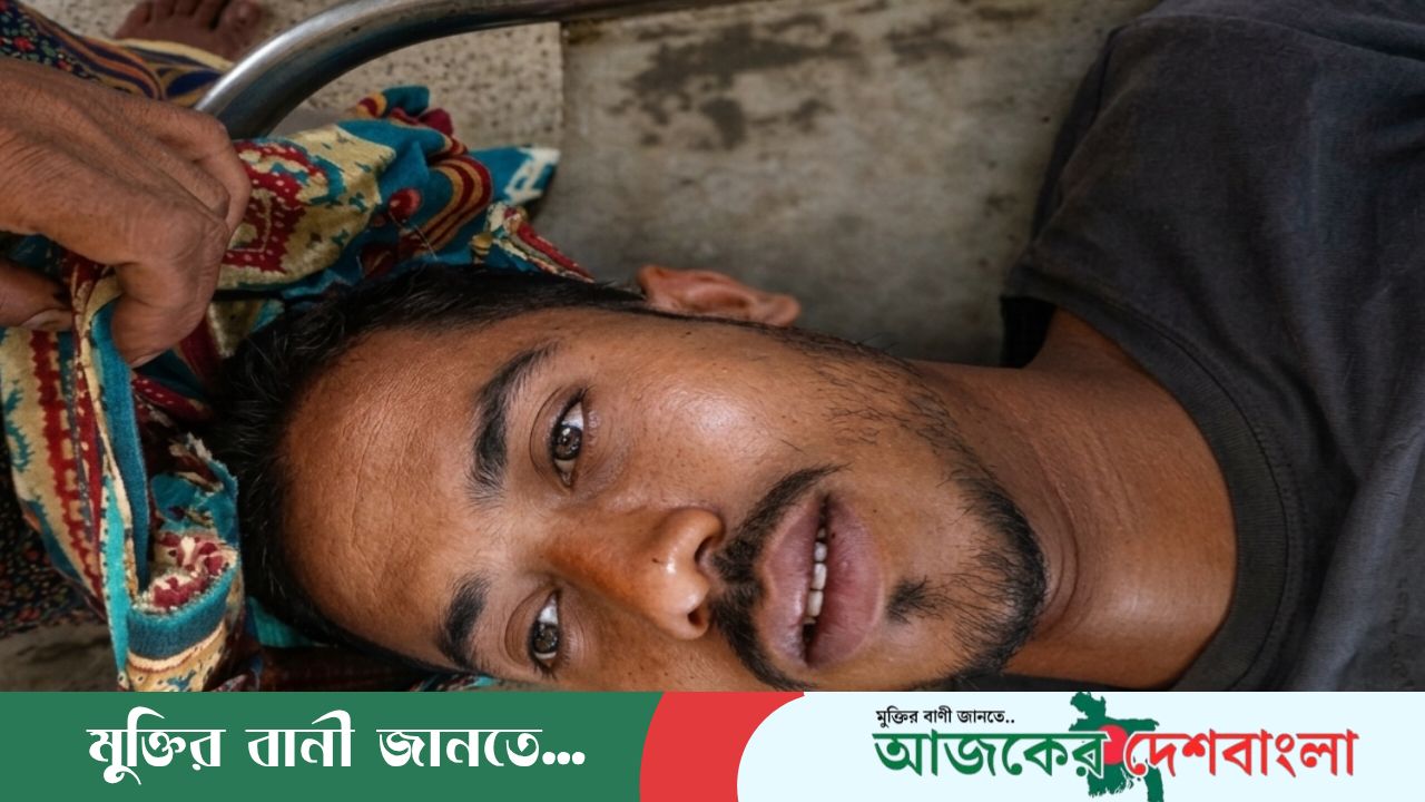 বাঘারপাড়ায় নছিমন-অটোভ্যান সংঘর্ষ: প্রাণে বেঁচে ফিরলেন চালক ইসলাম