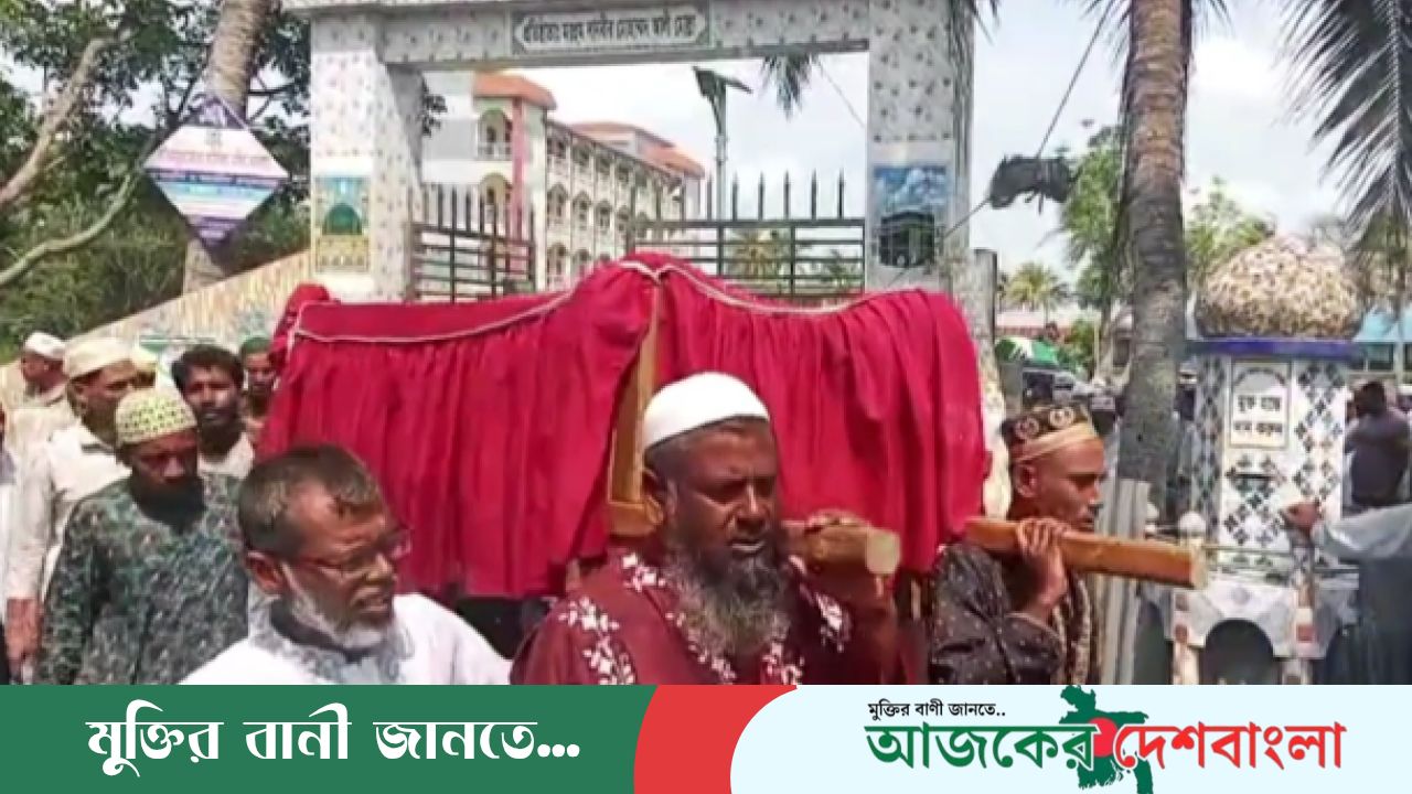 নিখোঁজের ২৭ ঘণ্টা পরে ট্রলার মাঝি হোসেনের মরদেহ উদ্ধার