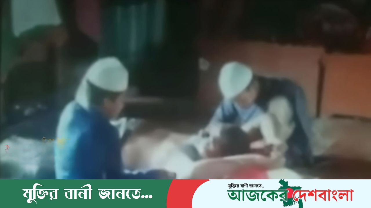 তাড়াশে মাদ্রাসার শিক্ষকের বিরুদ্ধে শিক্ষার্থীদের অনৈতিক কাজ করানোর অভিযোগ, এলাকায় তীব্র ক্ষোভ