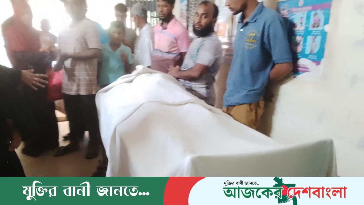চাঁপাইনবাবগঞ্জের ভোলাহাটে সড়ক দুর্ঘটনায় নিহত ১