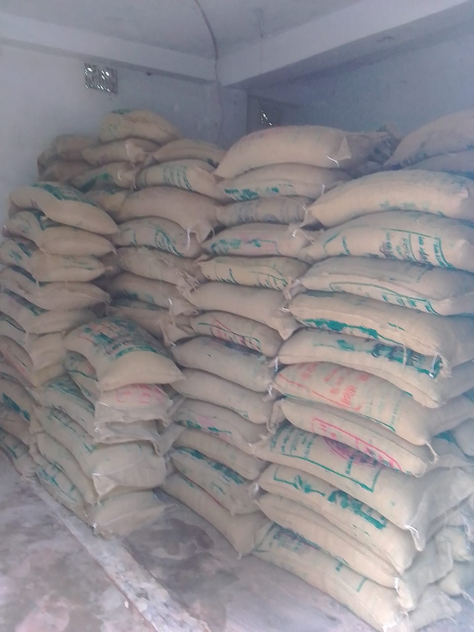 সিরাজগঞ্জের রায়গঞ্জ উপজেলার সলঙ্গাতে ১৫ টাকা কেজি  চাল ৪৯০ জন পরিবারের মাঝে  বিতারণ