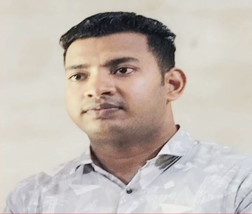 স্ত্রীর সাবেক প্রেমিকের ছুরিকাঘাতে আবু বক্কর প্রকাশ আসিফ(২৬) নামে এক যুবক নিহত