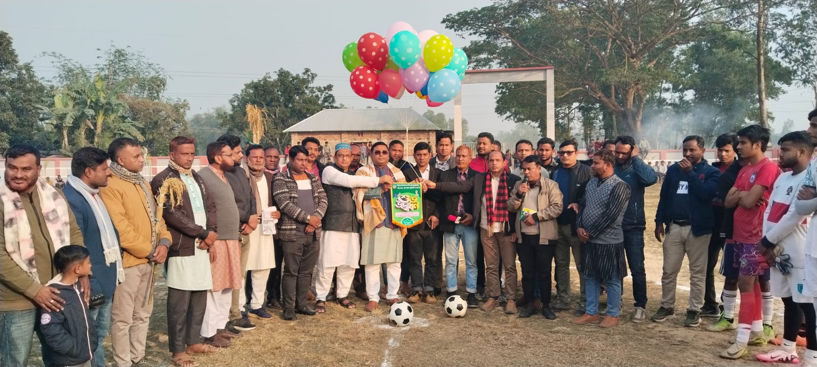 অদম্য কলাবাগান স্পোর্টিং ক্লাবের উদ্যোগে শহীদ জিয়া স্মৃতি ফুটবল টুর্নামেন্টের উদ্বোধন